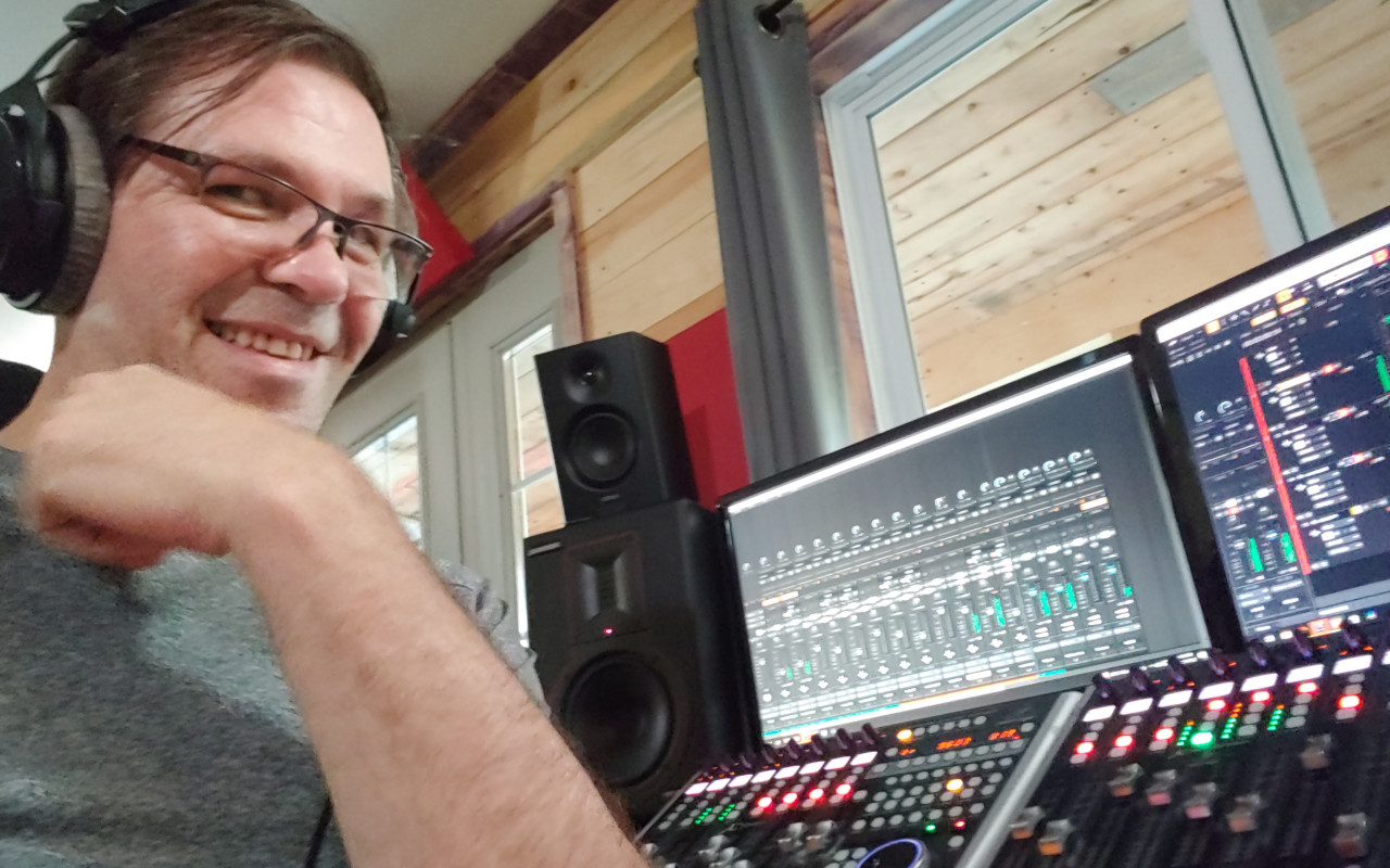 Kevin Taylor, Owner of Glory Studios in Bancroft, Ontairo. 